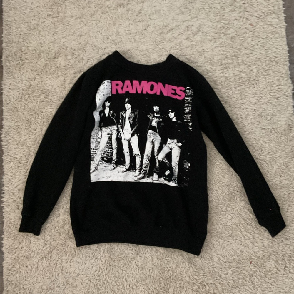 Black Ramones Graphic Sweatshirt